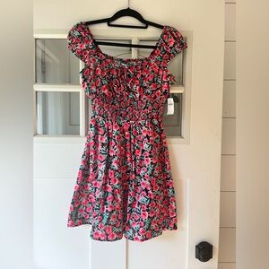 New with tags - Old Navy dress with elastic neckline and sleeves, shirred waist